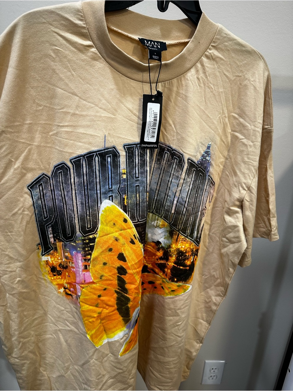 BoohooMAN Tan Graphic Tee with Black and Gray Print